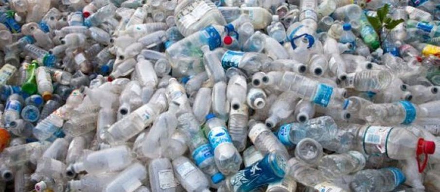 A ka lidhje kjo taksë mbi plastikën me zërat për mbetjet në Shqipëri?