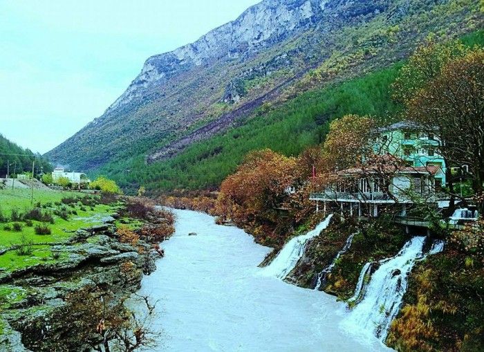 ALARMANTE: Hari Lena po ngre kulla betoni në Vjosë, barbarizëm në ekosistem