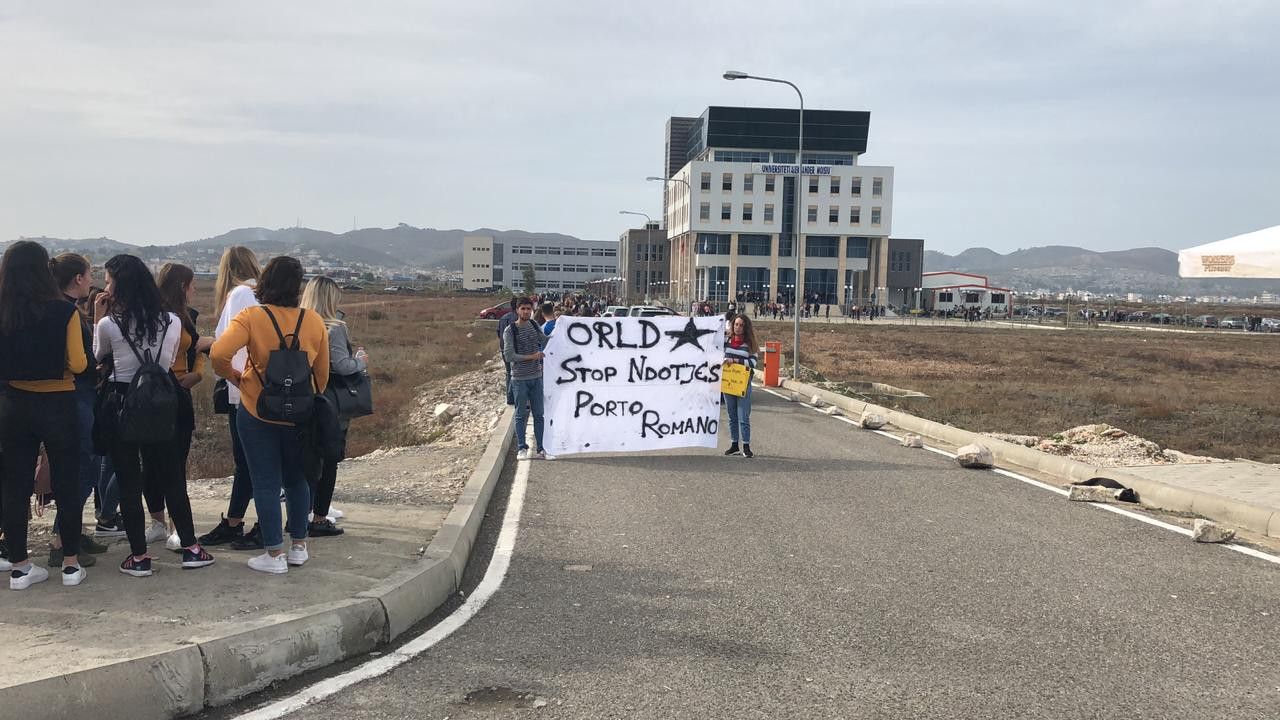 Protesa për djegjen e plehrave në Durrës si ndezës i super djegësit në Tiranë