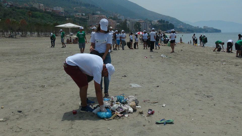 Plazhi i Ri në Vlorë si mos më keq