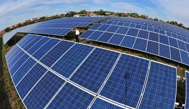 Energjia nga panelet diellore - Nënshkruhet kontrata e parë me OSHEE për shkëmbim energji