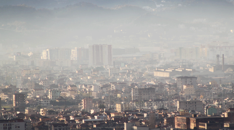 Një në pesë vdekje, për shkak të ndotjes së ajrit