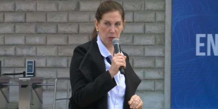 Kumbaro: Nuk do të përdorim më qeset plastike, t’i kthehemi zakonit të torbave prej cope