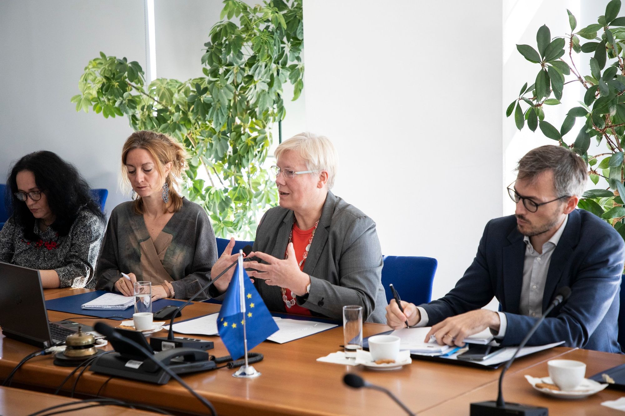 BE: Shqipëria diversifikim të energjisë elektrike vetëm nga dielli dhe era
-TECi i Vlorës si grep i hedhur nga multinacionalet e naftës për të kapur gjithë Gjirin e Vlorës e më gjërë -