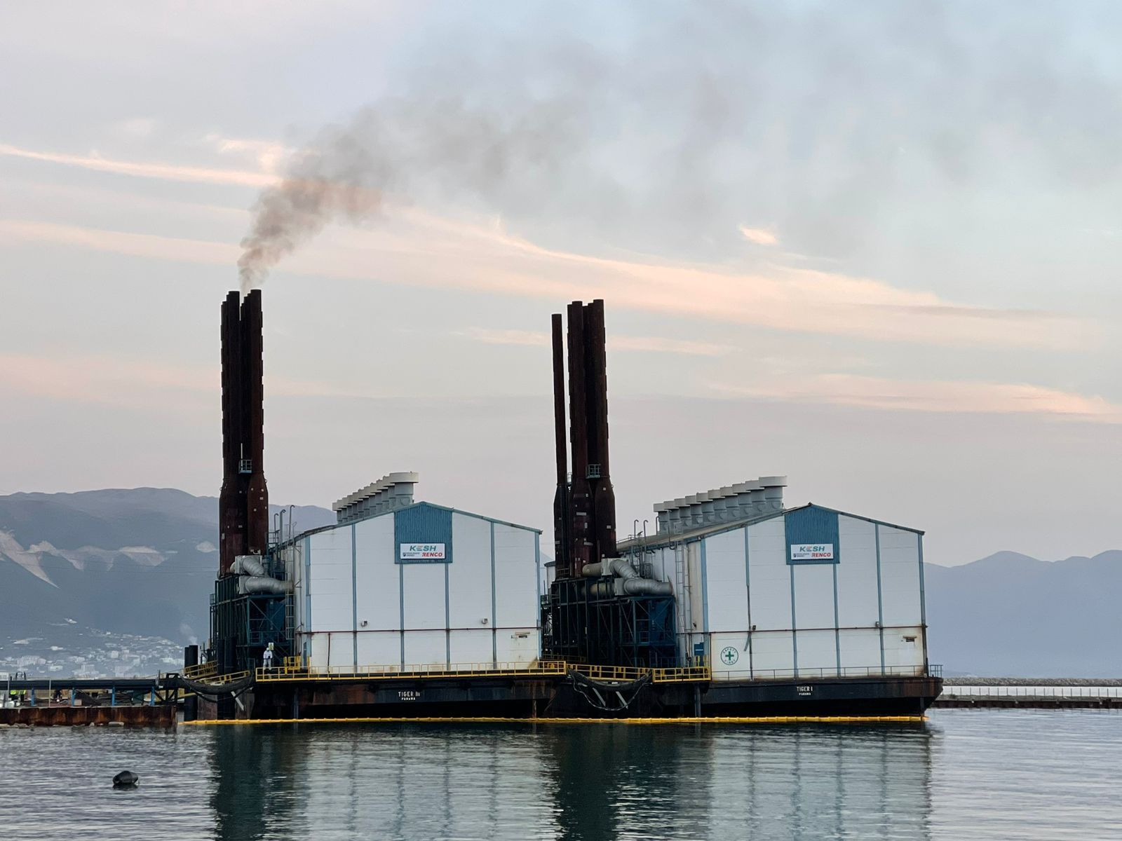 Gjenden publikimet e kontratës për TECet lundrues në Vlorë