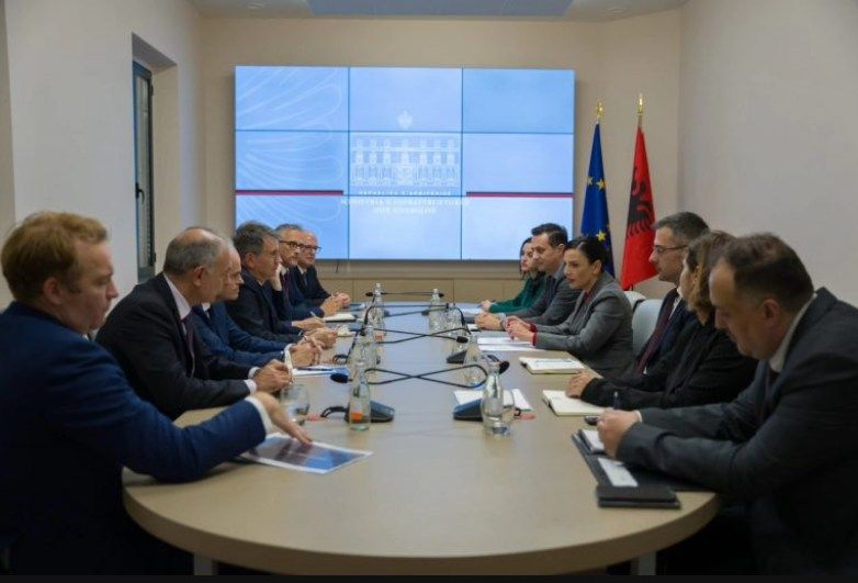 Projekti energjitik i gazifikimit të Korçës e Shqipërisë është vjedhje më e madhe se Inceneratorët e TECi lundrues.