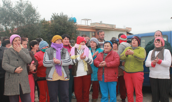 Verria: Lironi njerëzit tanë dhe bëni referendum!