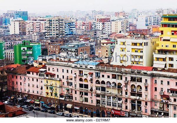 Optimizmi dhe frika për të ardhmen e Tiranës dhe Shqipërisë