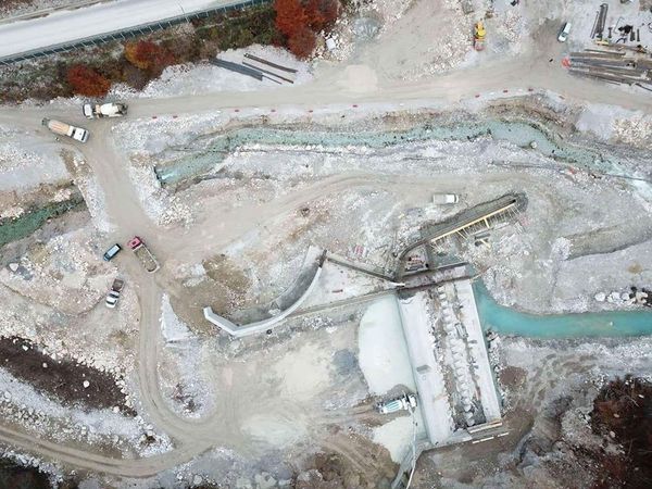 Përpëlitje për të deligjitimuar shoqërinë civile si paditëse për shkatërrimin e mjedisit prej binomit qeveri — konçesionar.