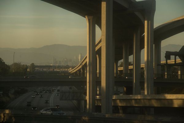 Ndryshimet klimatike, Kalifornia prin "revoltën" vendore