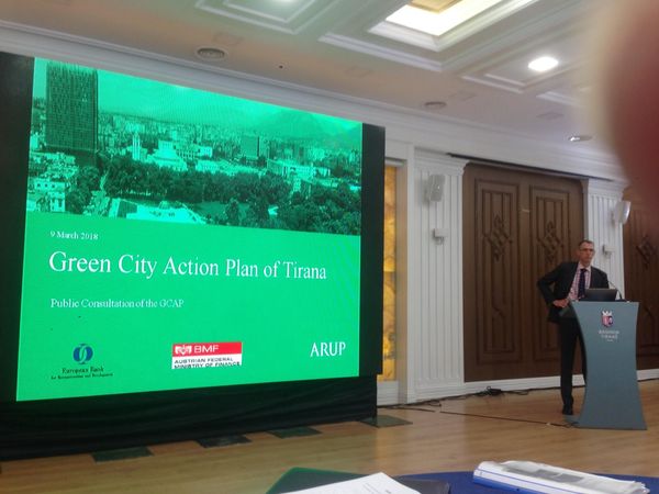 Djegësi i plehrave bën edhe më gri planin “Green City” për Tiranën.