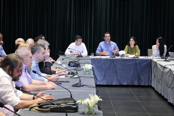 Teatri kombëtar dhe reaksioni ndaj kullave