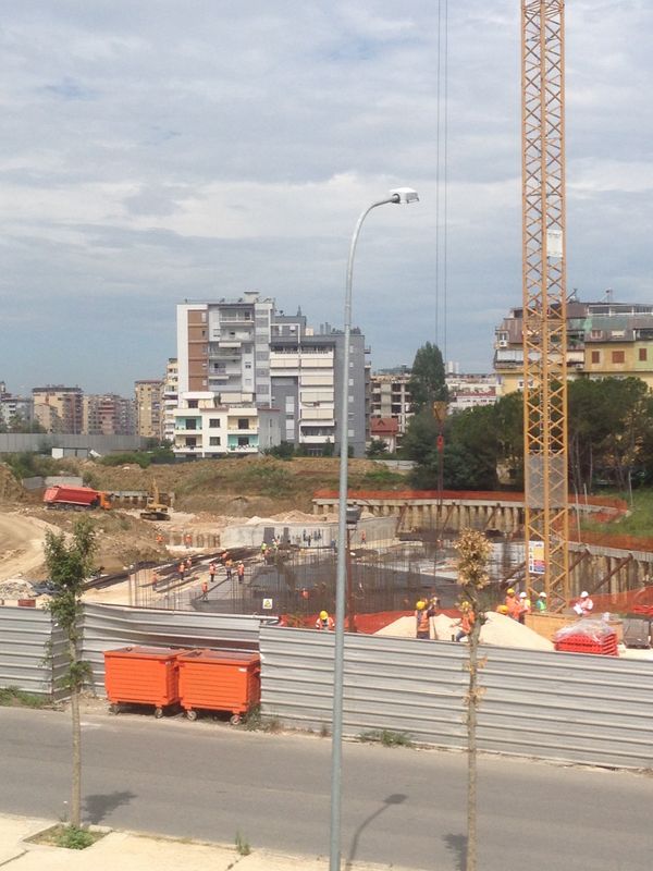 Partneriteti Politikan — Privat dhe Populli