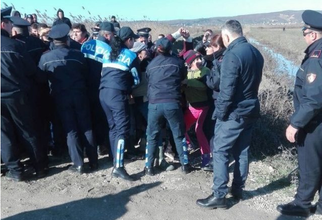 Ladi, Policia dhe Prokurori