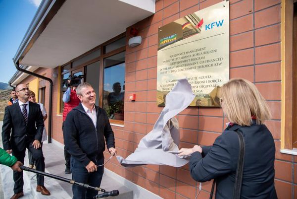 Përurimi landfillit Maliq dhe refuzimi incineratoreve në Fier e Tiranë