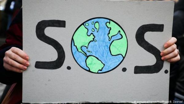 Bota ndodhet drejt një "rruge katrastrofale“