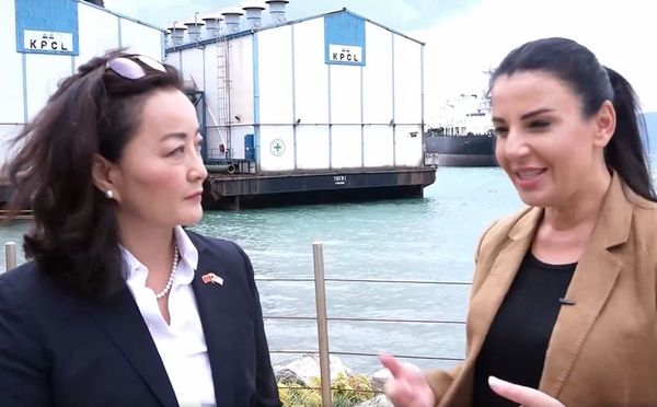 Znj. Balluku harroje se Vlora mund të bëhet HUB i kompanive fosile - Shqipëria ka plot ujë dhe diell.