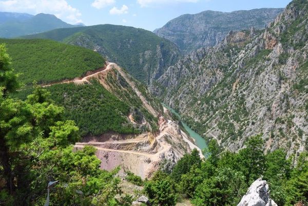 Hidrocentrali i Skavicës, pranimi i ankesës nga Gjykata Kushtetuese rikthen shpresën tek mjedisorët