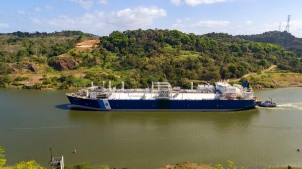 Gjermania merr FSRU (Flowting Storage Regasification Unit) të Excelerate, duke larguar interesin shqiptar.