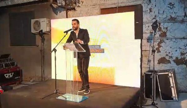 Adriatik Lapaj prezanton "Shqiperia behet"